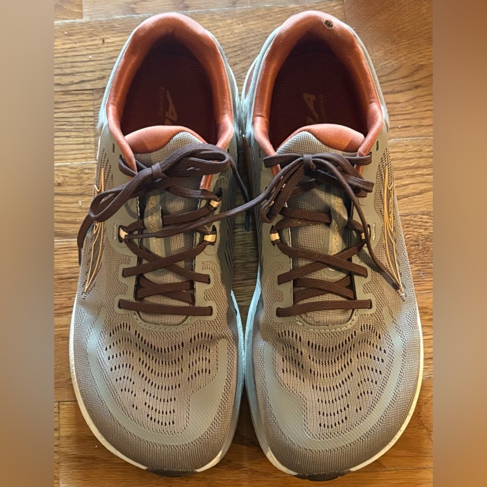 Altra Men's Paradigm 7, Taupe/Brown, Size 9.5, EUC